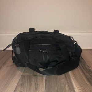 Preloved LULULEMON Go the Distance Duffle